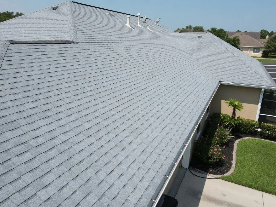 Asphalt shingle roof appearance example